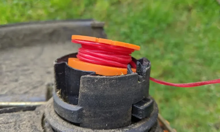 Stop Strimmer Cord Jams:                    How Tableau Dry Lube Keeps Your Line Flowing